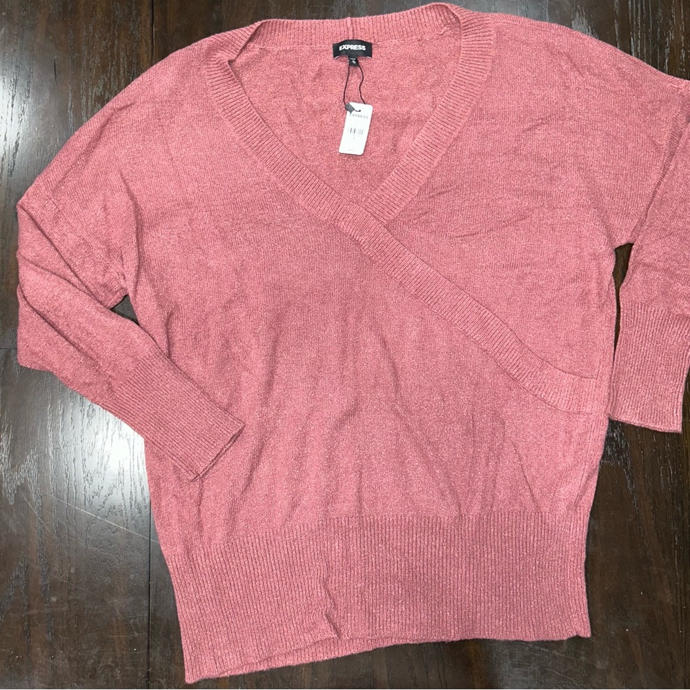 NWT Express Sweater  pink blush v neck woman’s XL